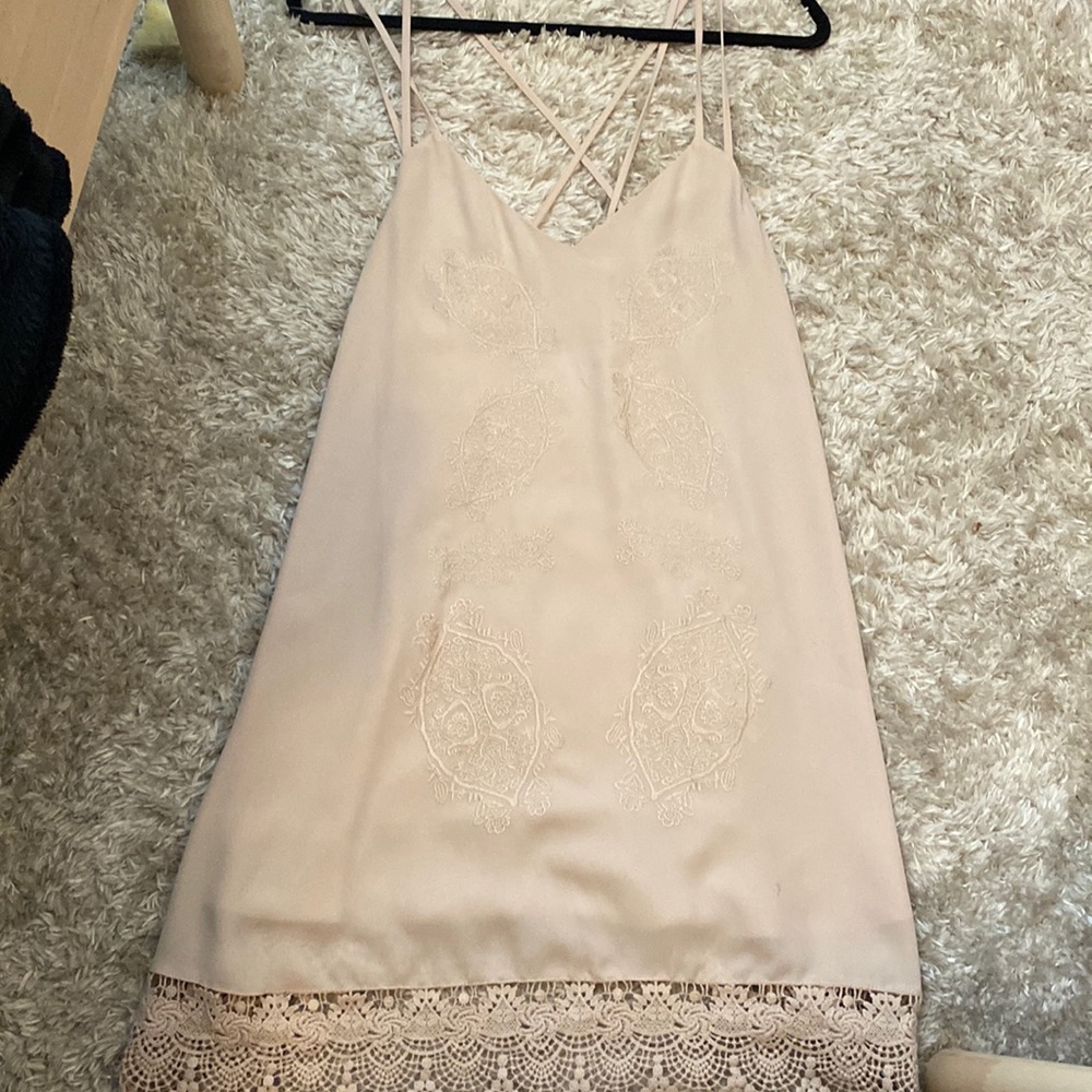 Forever 21 lace cream dress